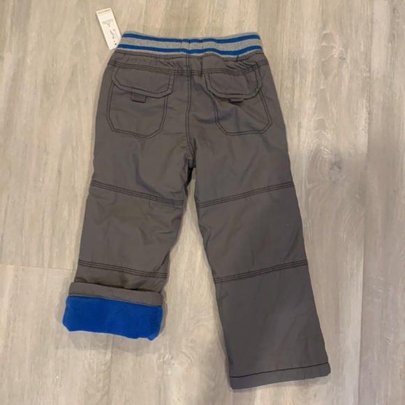 New with tags Old Navy Fleece Lined Cargo Pants Size 3T - Picture 5 of 5